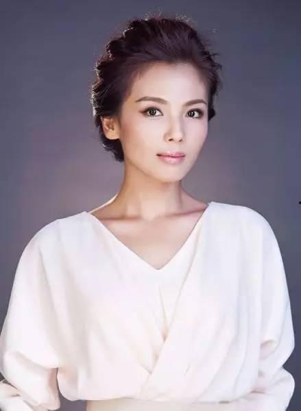 又弄得满手都是什么梗 刘涛咪咪大的照片,揭秘“又弄得满手都是”梗背后的故事