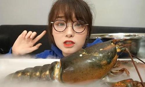 网红黑料牛奶秋刀鱼 娱乐圈吃瓜影帝,网红黑料、影帝吃瓜，揭秘牛奶秋刀鱼背后的故事